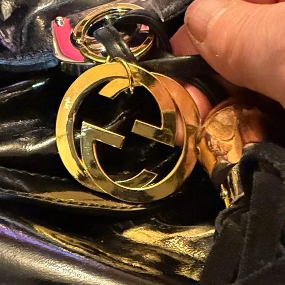 Gucci Black Patent Leather Hobo Bag Gold Hardware Tassel - Picture 3 of 13